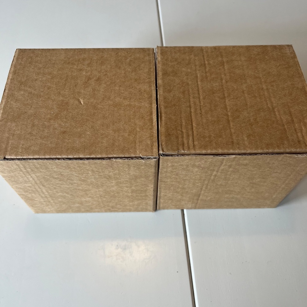 Sephora set of 2 drinking glasses w black bows -New in Box - Picture 4 of 4
